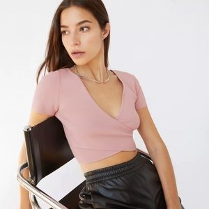 BABATON | Sculpt Knit Cross Front Crop Top
